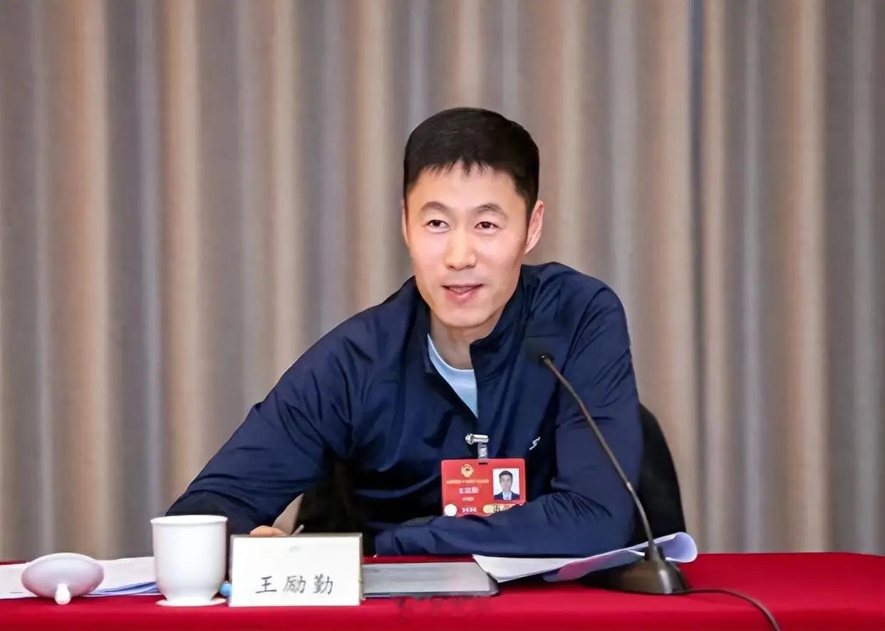 王励勤乒羽运动管理中心副主任 | 王励勤担任乒羽运动管理中心副主任 国家体育总局