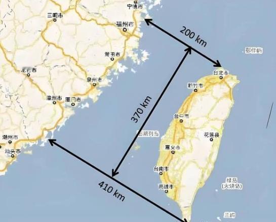 中国绝对有高人，围台这事他们玩得太稳了！一开始只是绕着台湾搞点军演，还会提前通知