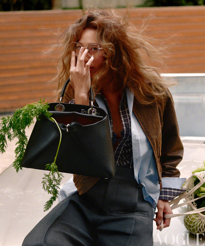 郑钦文｜ VOGUE China 12月刊封面人物二登VC的Queen Wen，