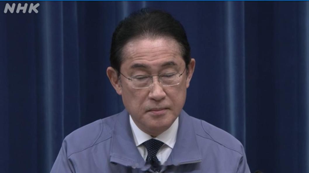 岸田刚开记者会，说要转移体弱老年灾民到其他地点“二次避难”，但当记者问，现在才转