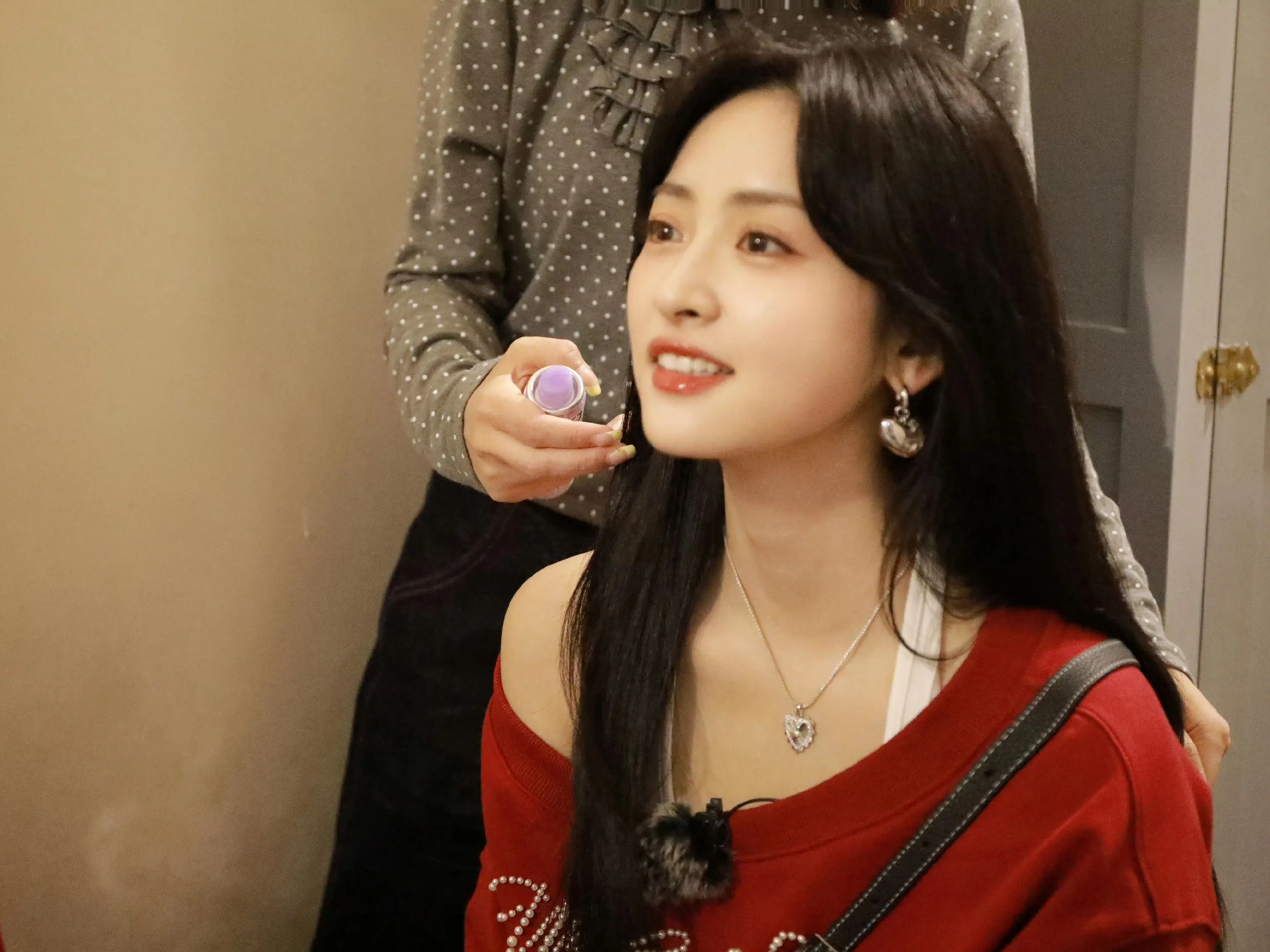 沈月好美😘。