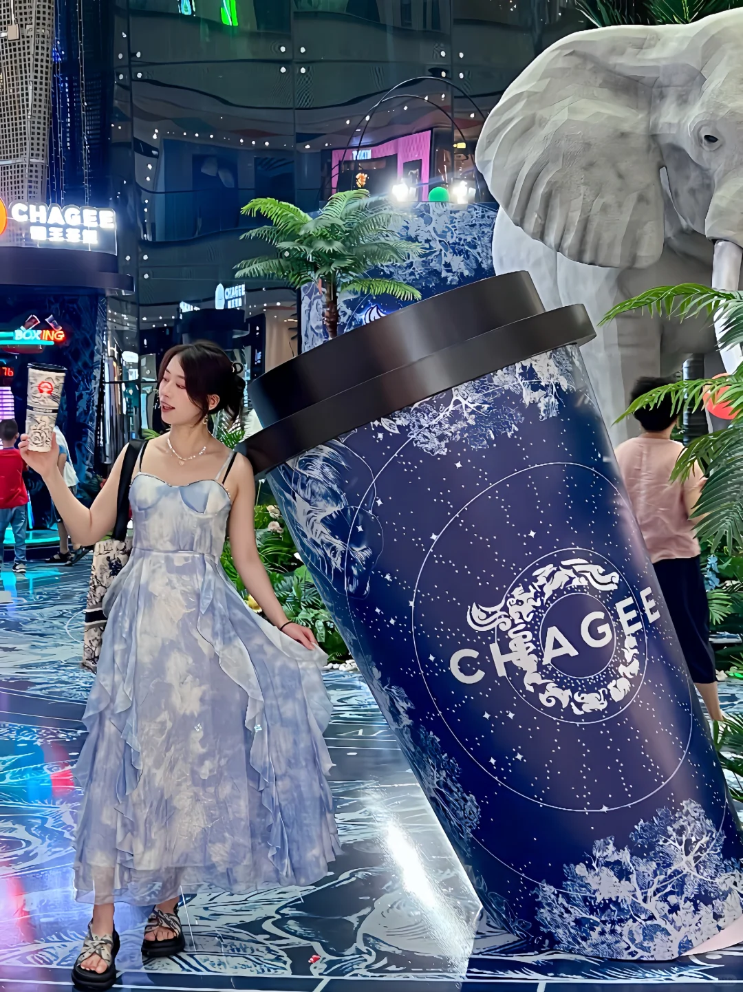 姬姐你可真能！！把热带雨林搬到了商场！！！