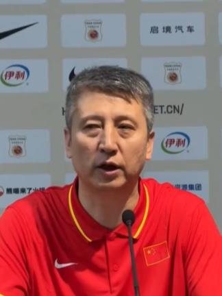 这个教练应该主动下课，毕竟输给的是日本队，而且还是大比分。
19分惨败日本！郭士