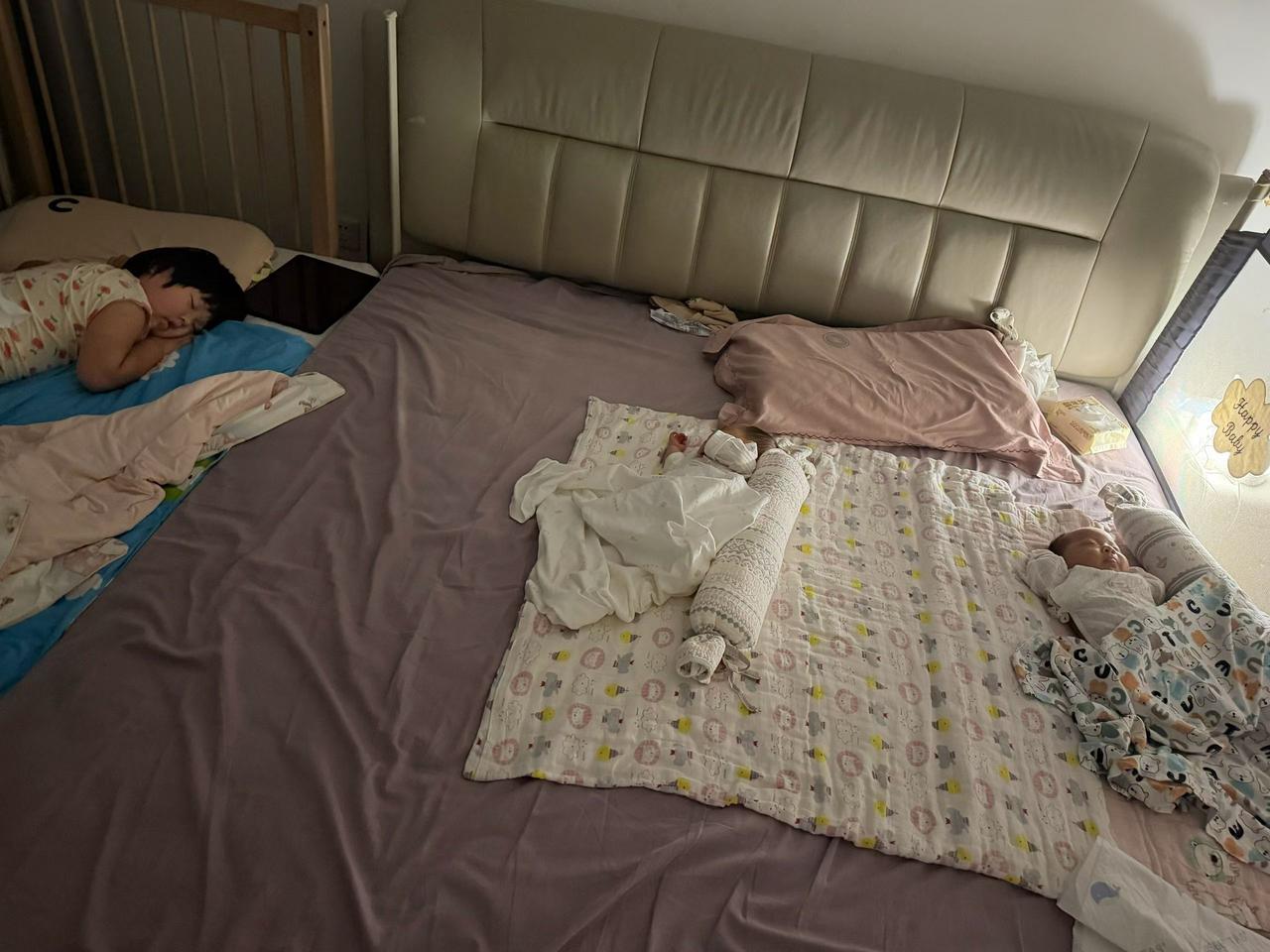 新中国没有奴隶，除非你有三个孩子！