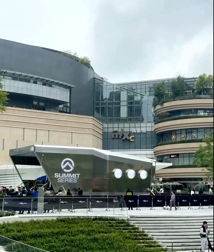 成都万象城要易主了！华润置地拟转让其运营主体100%股权，交易已获总部批准。有意