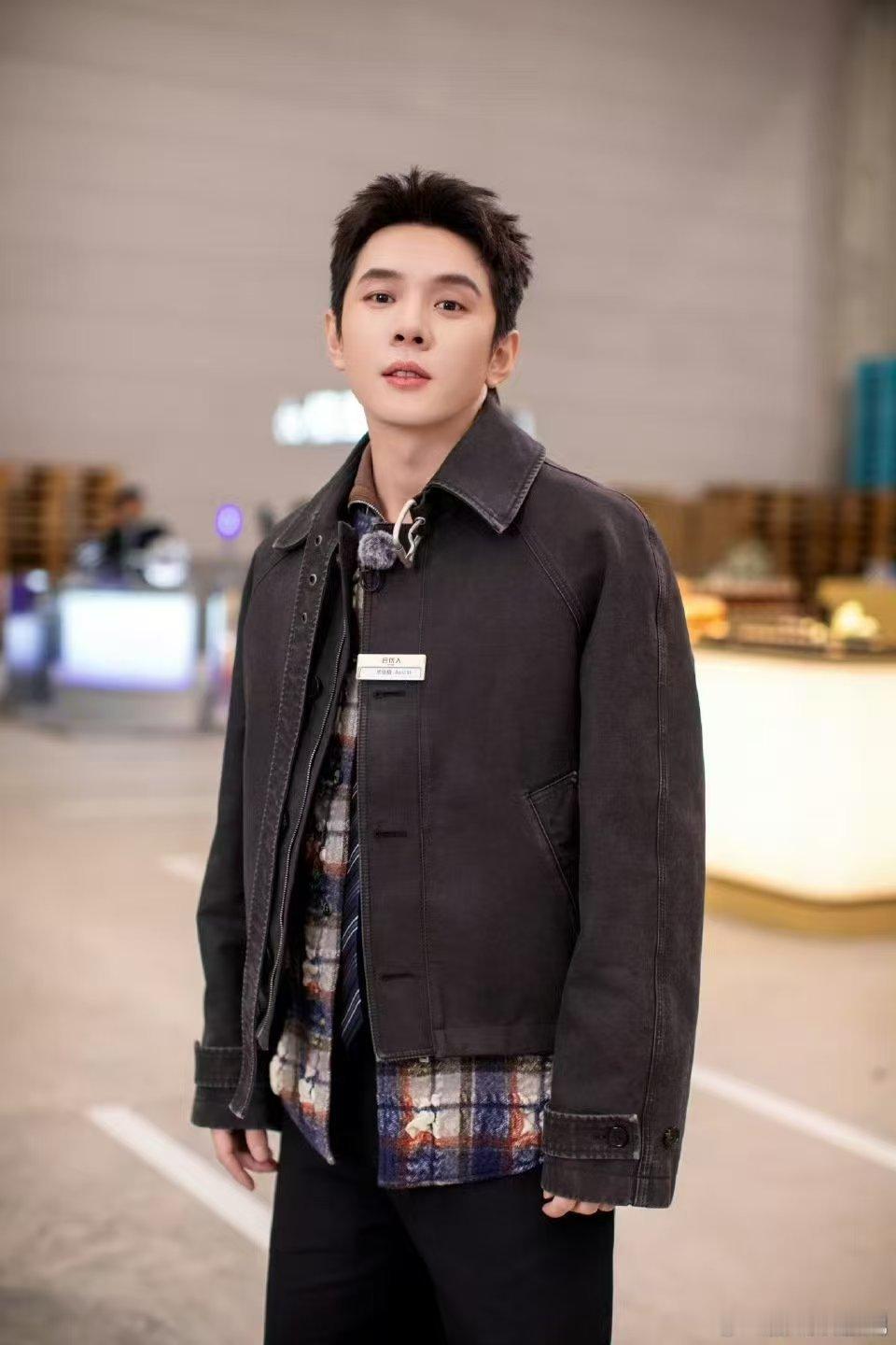 卢昱晓李佳琦汪汪队合体营业解锁次元碰撞名场面，卢昱晓李佳琦欢乐互动，汪汪队全员集