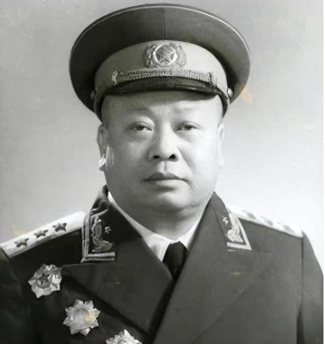 赖传珠执意不当上将，毛主席一句话点醒众人。

1955年我军首次大规模授衔，涌现