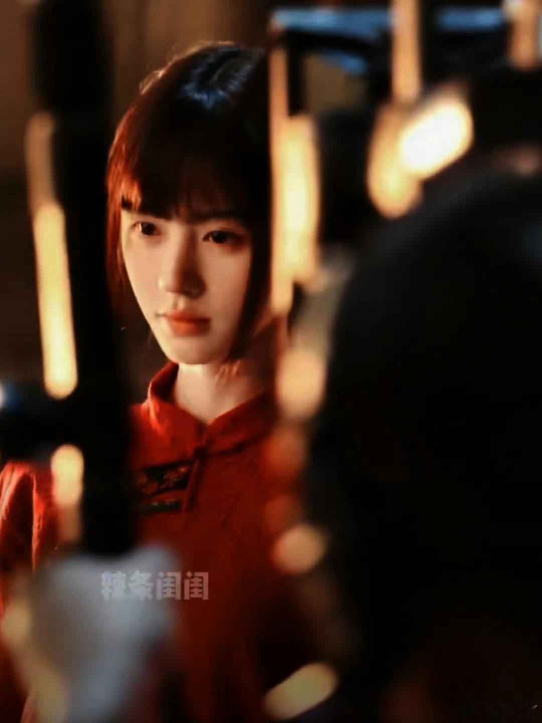 鞠婧祎红衣女祭司 又萌又帅的崽