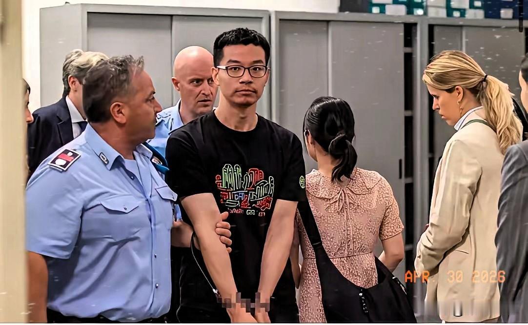 徐泽伟事件，给所有中国人敲响警钟！
 
【徐泽伟给我们很多的教训】
中国工程师徐