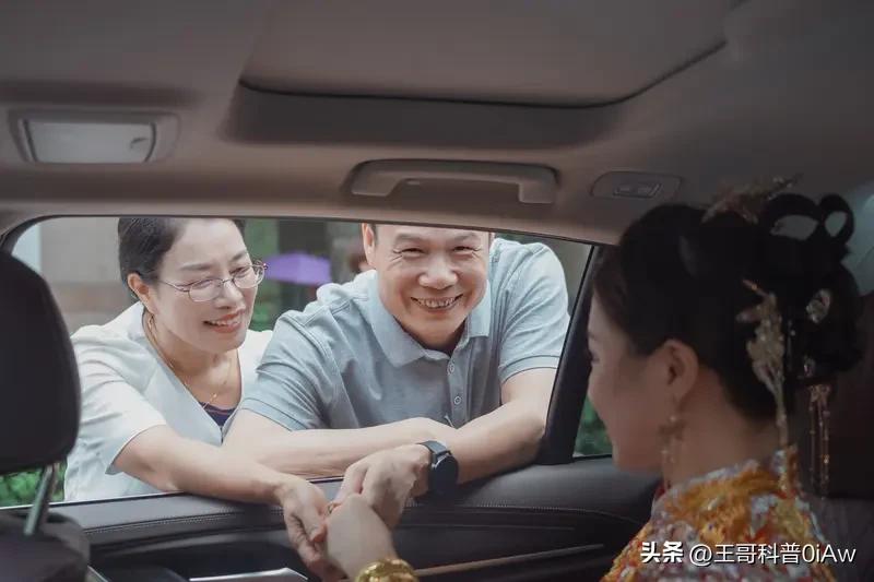 娶了一个长不大的老婆,该怎么办? 娶了长不大的老婆，先别急着愁。我有个朋友，他老