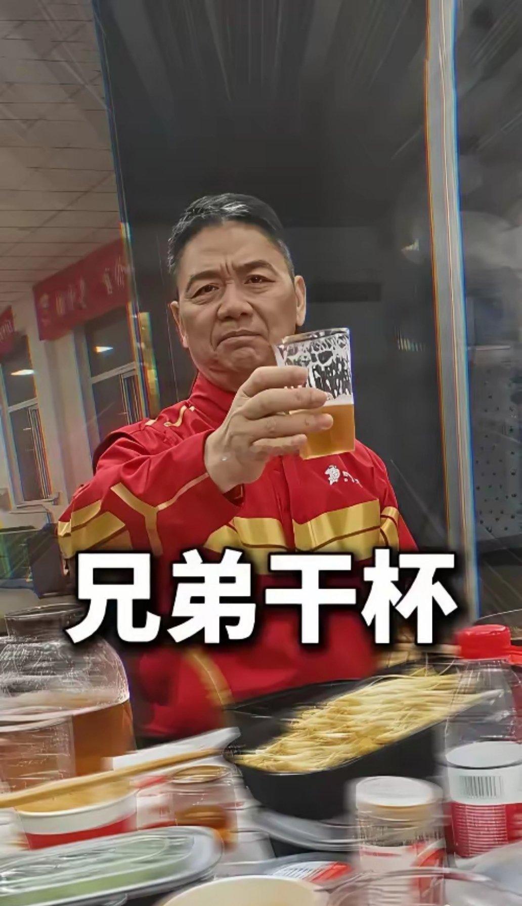 不查不知道，  拼多多一季度赚147亿，比京东多40亿；  可它只雇2万人，利润
