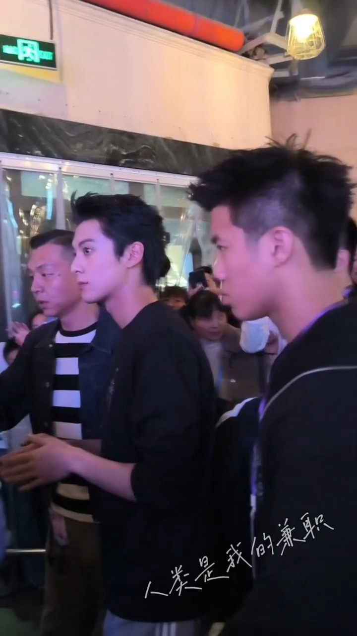 好美哦（cr📕人类是我的兼职王鹤棣星河入梦