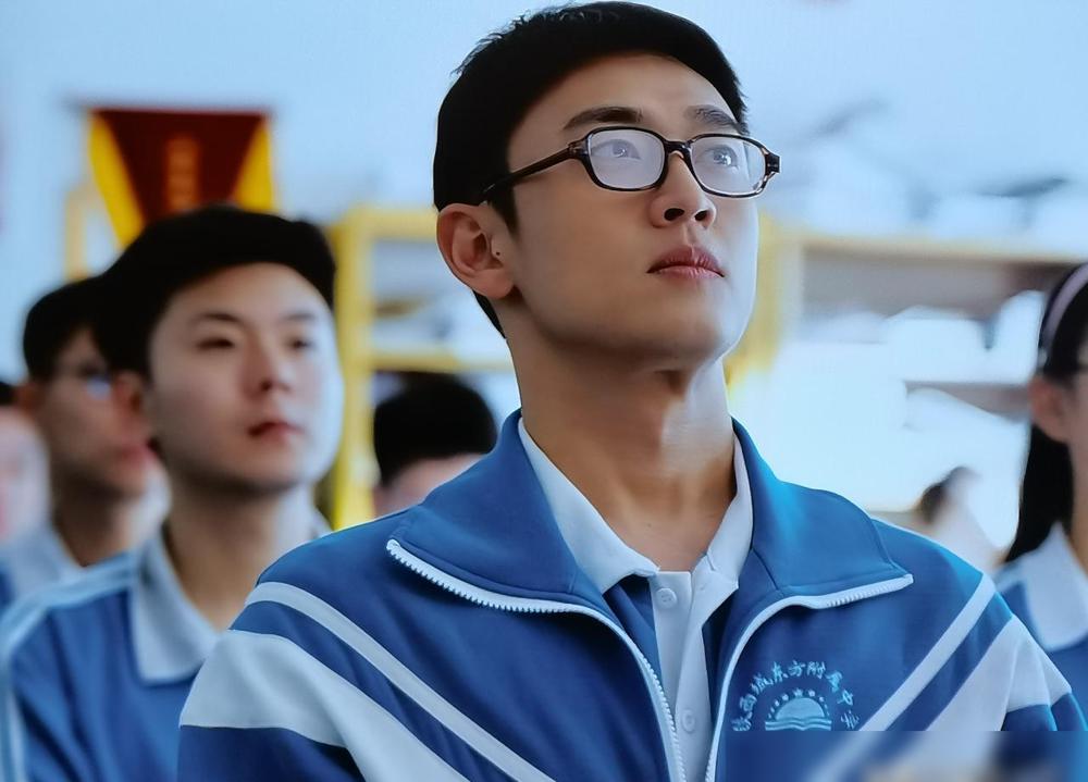 孙千和孙茜，名字就差一撇，圈里早等着看“新老对决”的大戏。结果呢，这戏根本没演起