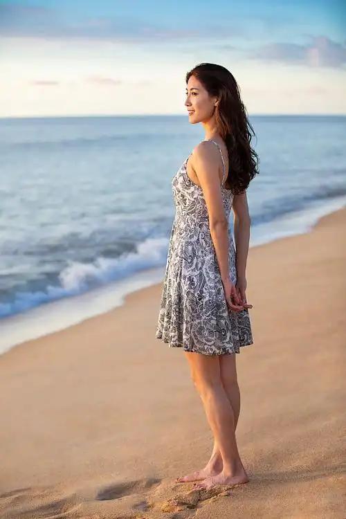 “以前总觉得，嫁汉嫁汉穿衣吃饭，有丈夫养家，自己不用拼。后来才发现，自己站稳了，