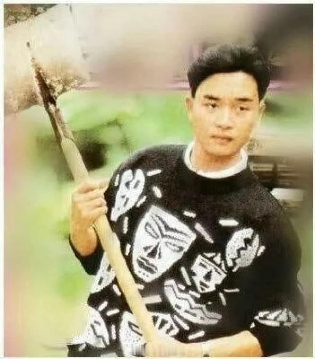 张国荣[超话] 劳动最光荣[打call]和阿荣一起撸起袖子加油干（原图在网盘茫茫
