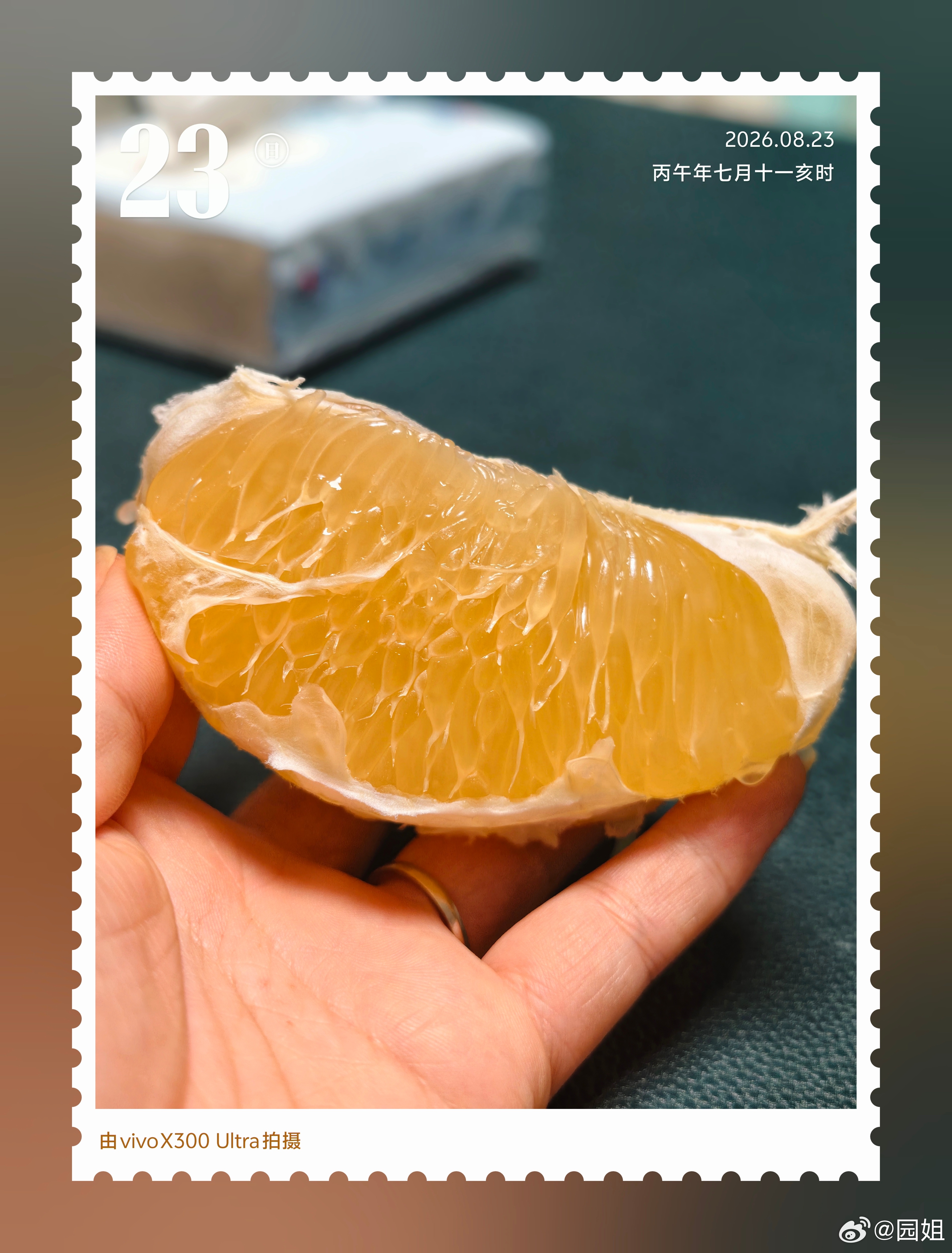 你们最爱吃的水果是什么？我就长了一个柚子脑袋，这种青柚子就是怎么都吃不够