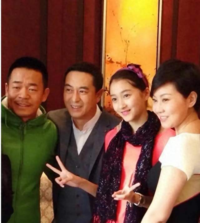 苗圃才是张嘉益正宗老乡，为什么留下的却是假老乡闫妮？