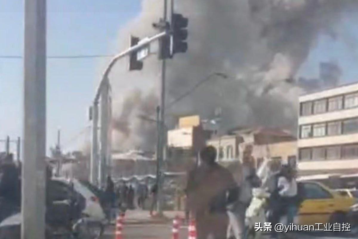 【特朗普：为保护美国人民、对伊朗发动战争】
    以色列方面称，内塔尼亚胡将此