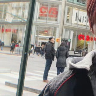 不问沧桑，不染悲凉，绕一指懂得的光阴，将简单的日子静默成花香，用一颗如水之心，执