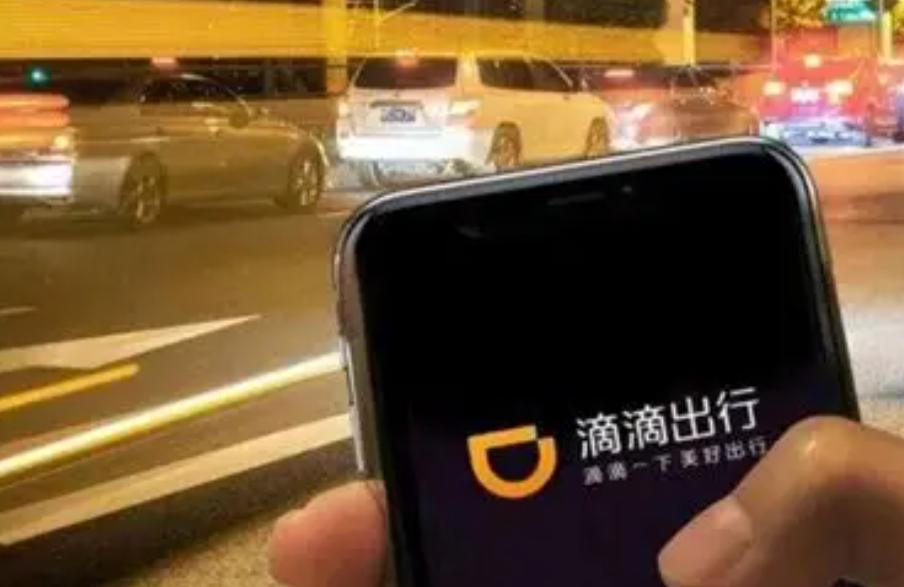 经常在外面打车的朋友们，不知道你们有没有留意过，身边那些每天穿梭在城市大街小巷的