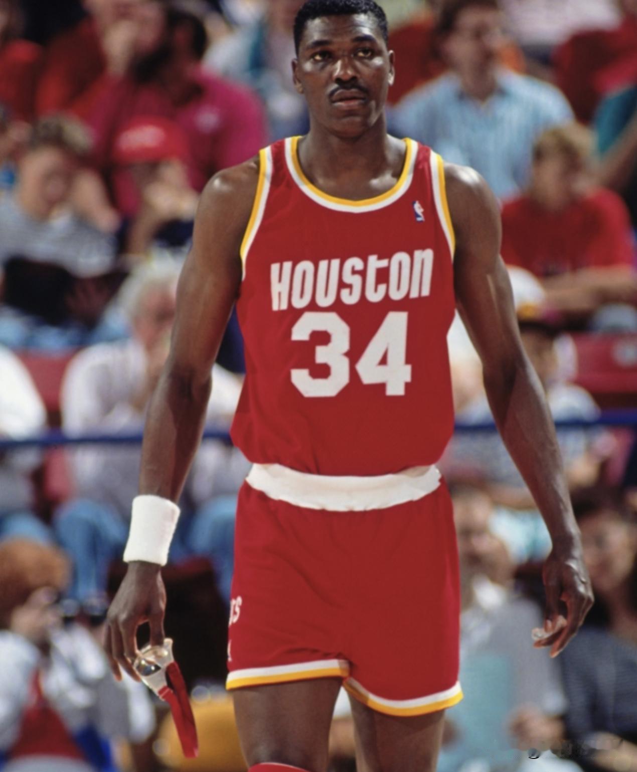 NBA历史中投最准的十位中锋！大家觉得还有谁可以上榜？

1 鲍勃·麦卡杜

最
