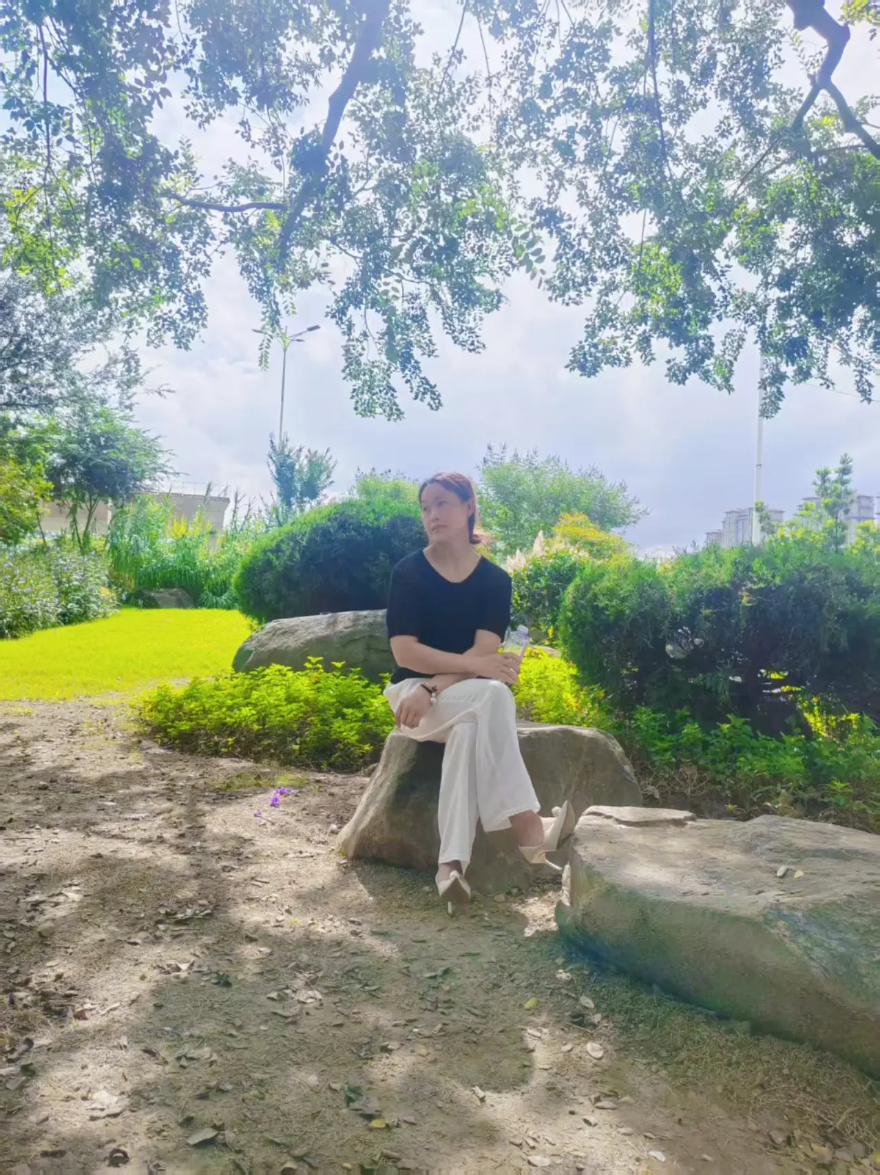一定要重新站起来，有很多人盼着你倒下，可你不能就这么认命。你能走到今天...
