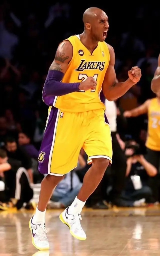 凌晨四点🕓💜💛科比KobeBryant凌晨四点