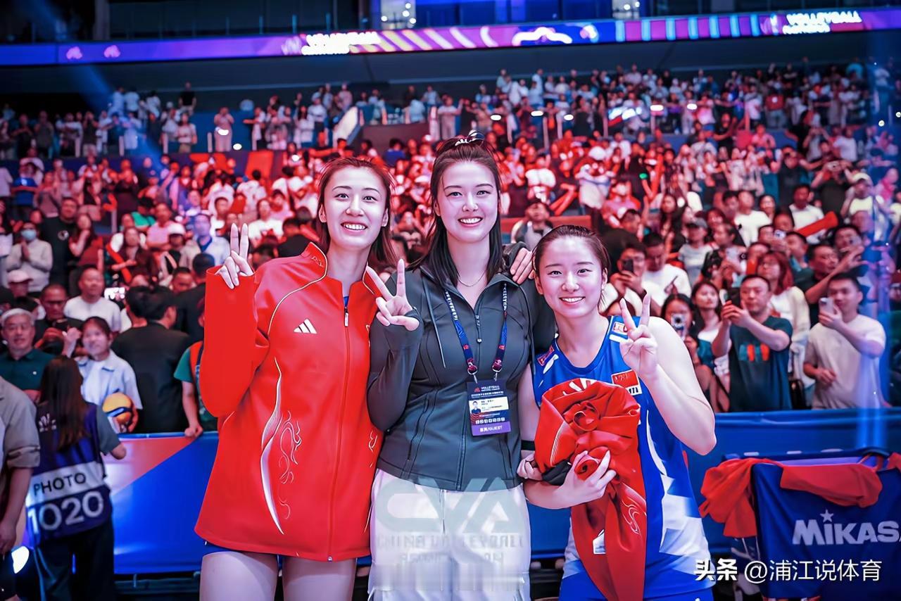中国女排一大幸事！
朱婷来不了，李盈莹上，李盈莹伤了，吴梦洁上，李吴都伤了，庄宇