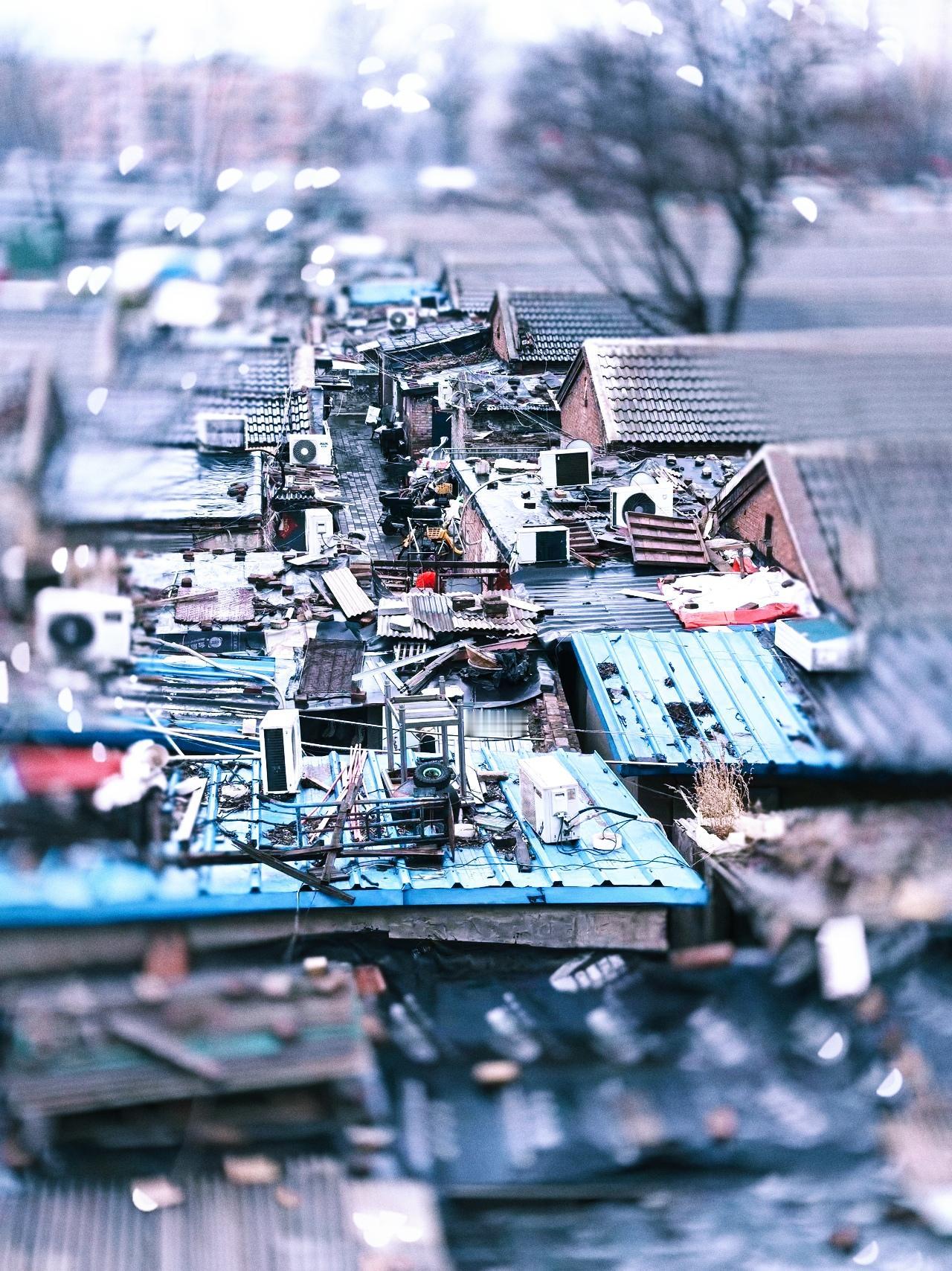 北海公园和什刹海附近的房子，真是绝了。真的难以想象这是在北京的二环内呀。看着就像