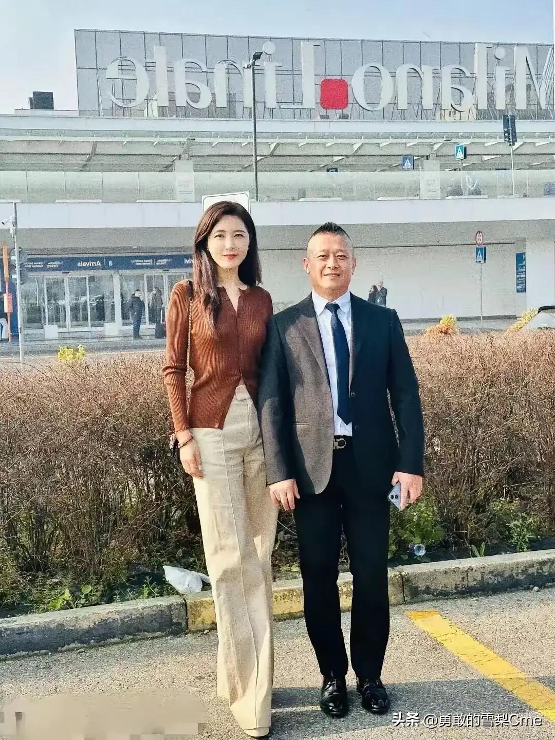 真的想不通！她颜值演技双在线，为啥就是火不起来？
 
机场偶遇这位姐姐，真的被惊