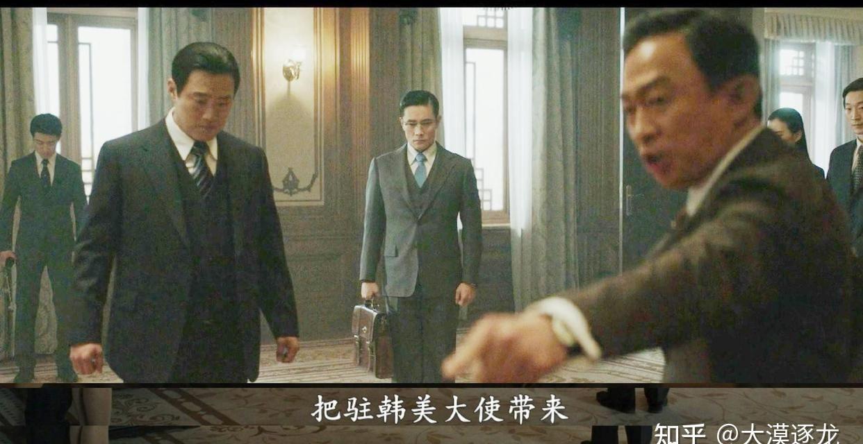 如何评价美国将强迫乌克兰下周四前同意美国的和平协议框架，否则就切断情报与军援?