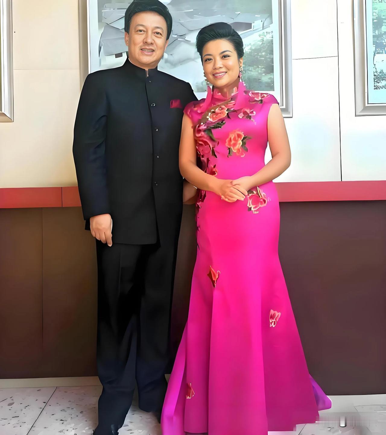 张也、吕继宏这张照片像极了“婚纱照”，两人用镜头捕捉最真实、最甜蜜的友情瞬间。照