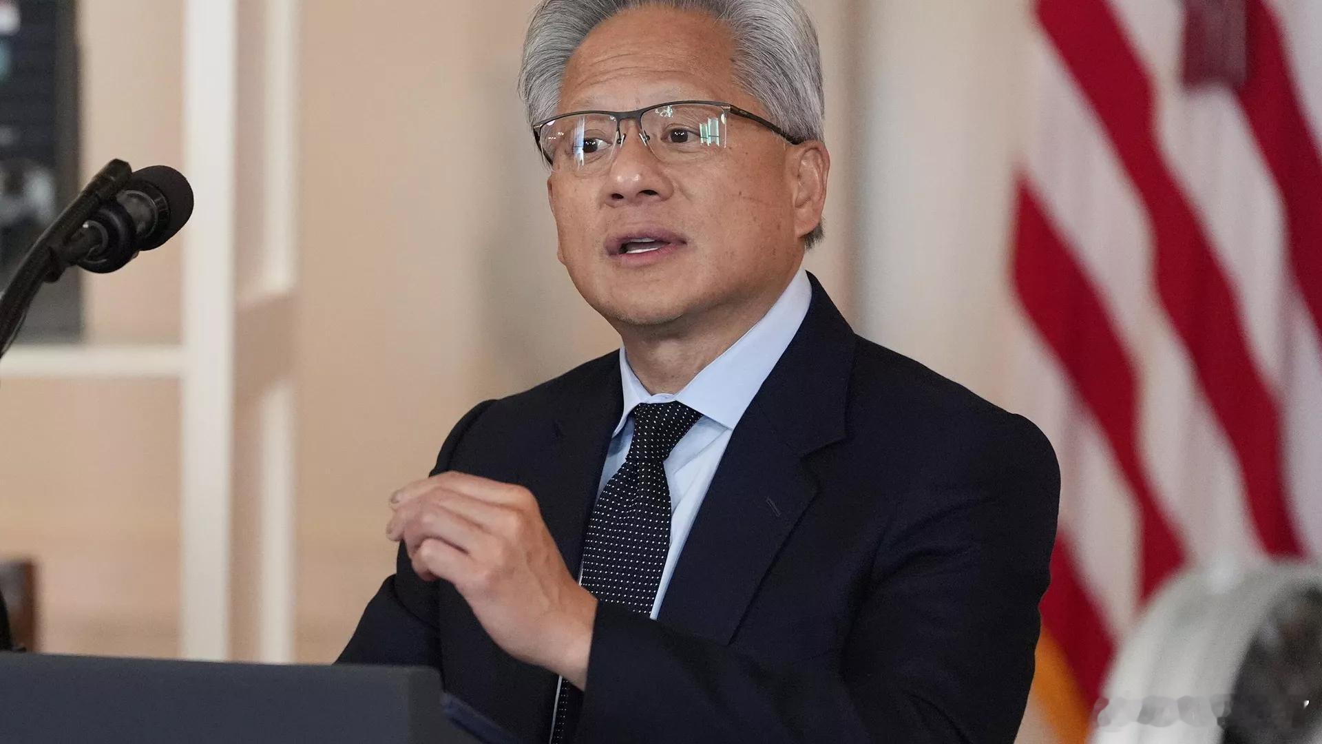 黄仁勋私下里很愤怒，特朗普也知道自己做错了。英国《金融时报》援引黄仁勋的言论报道