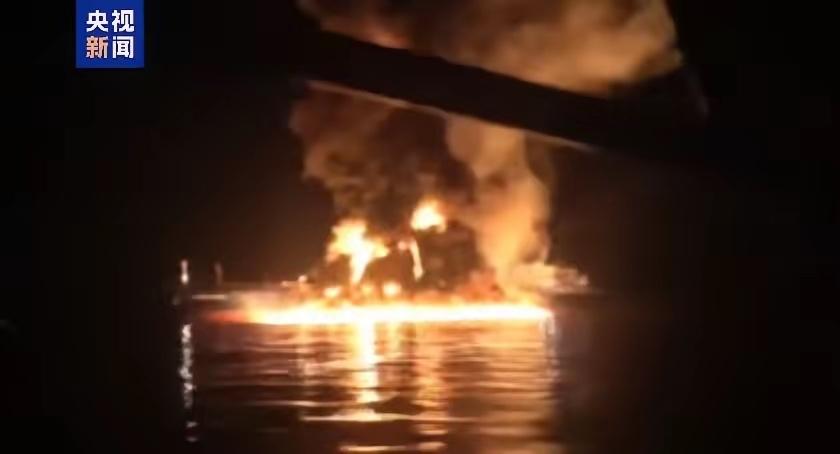 深夜美方油轮被摧毁，伊朗最高领袖发布10条军事指令

伊朗这次下手真狠。大半夜的