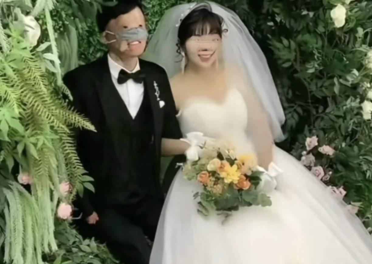 你信不信，这世上真有拿命换来的爱情？

一个消防员从火场里救出个姑娘，自己烧得不