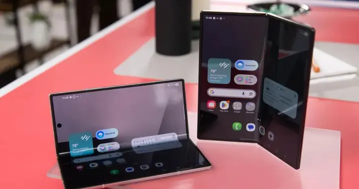 “最不苹果” 的折叠iPhone，猛抄三星作业，卖的比华为三折叠便宜