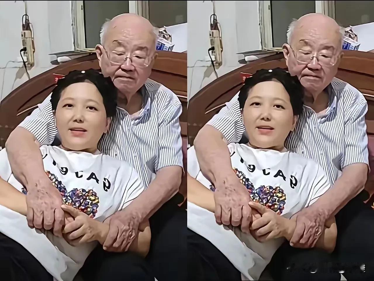 和一首
八旬老翁拥少妇，
相差四十不服输。
迟暮黄昏不言晚，
再过米寿登高处！