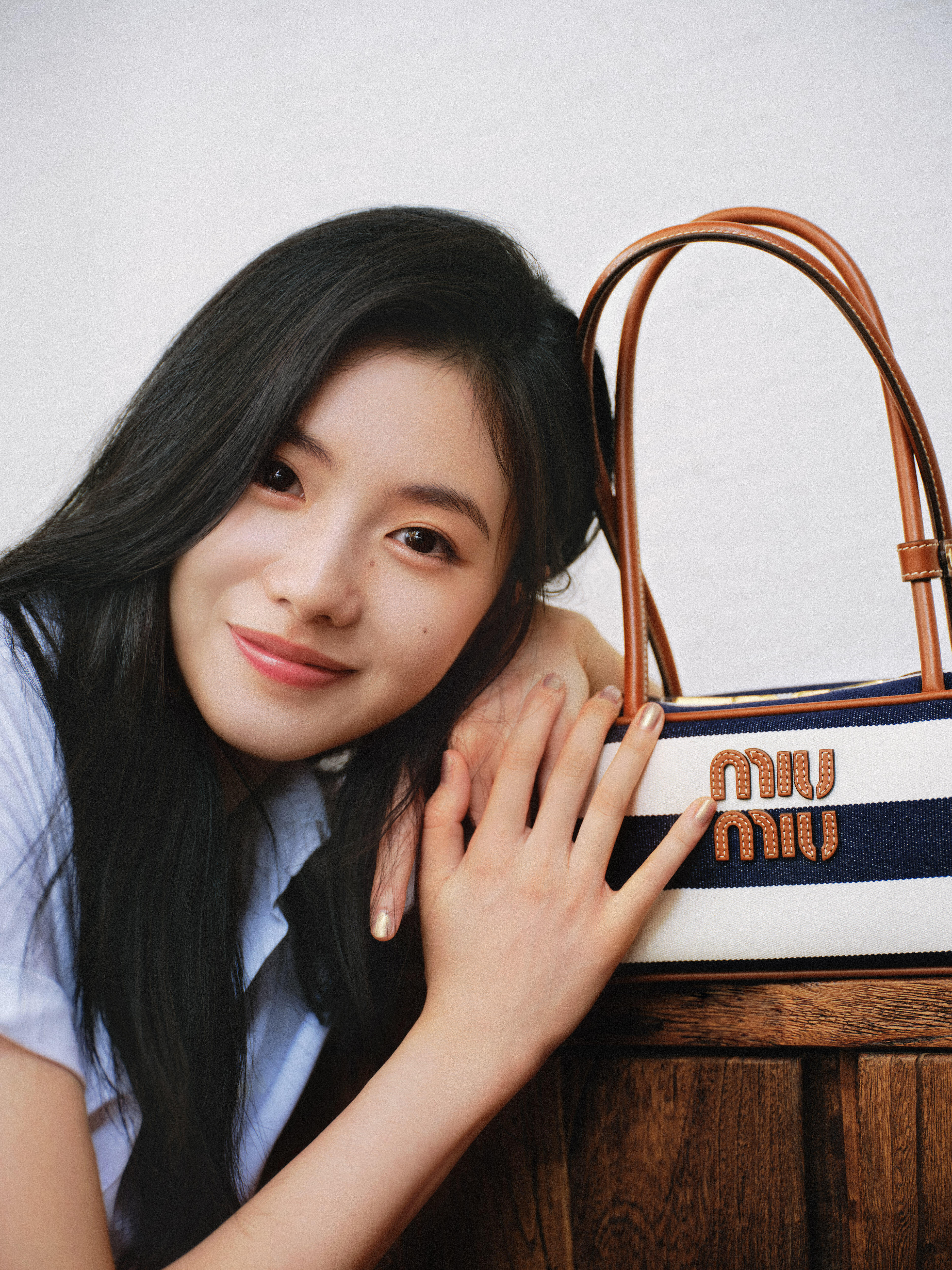 MiuMiu今日新物料赵今麦&刘浩存👜 ​​​