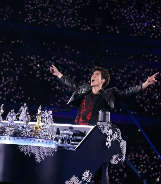王力宏一出手海撈7億元 躍升全球論壇華語歌手第一人王力宏巡演Brilliant 