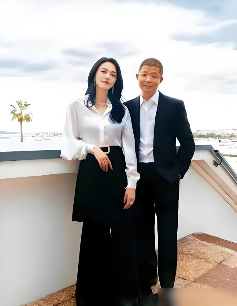 姚晨曹郁官宣离婚了！
 
不是刚分的，是多年前就离了，拖到2026年才说，核心是