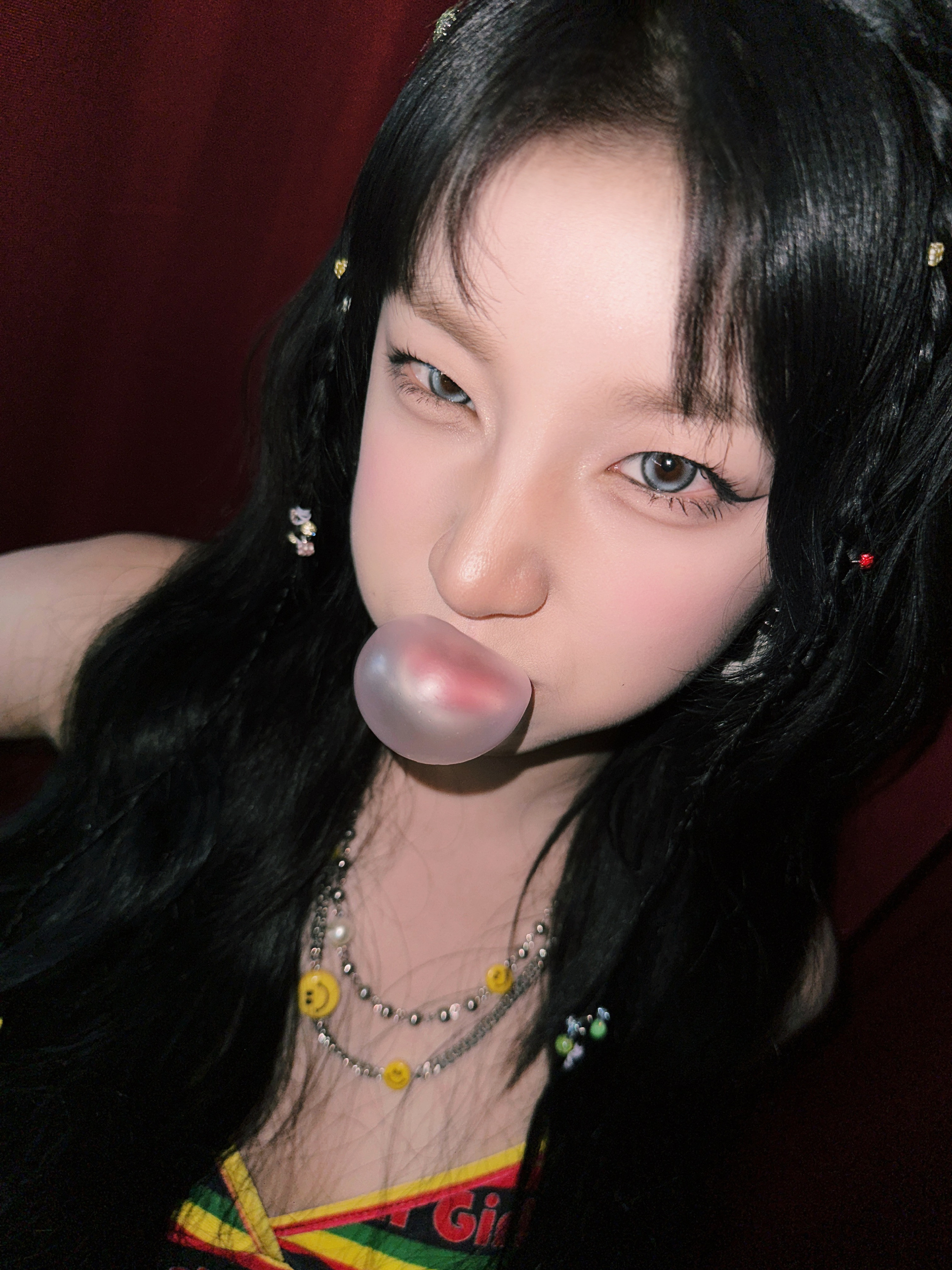 #宋雨琦 cube# 我想知道泡菜公司除了让她出道还给过她什么？ ​​​