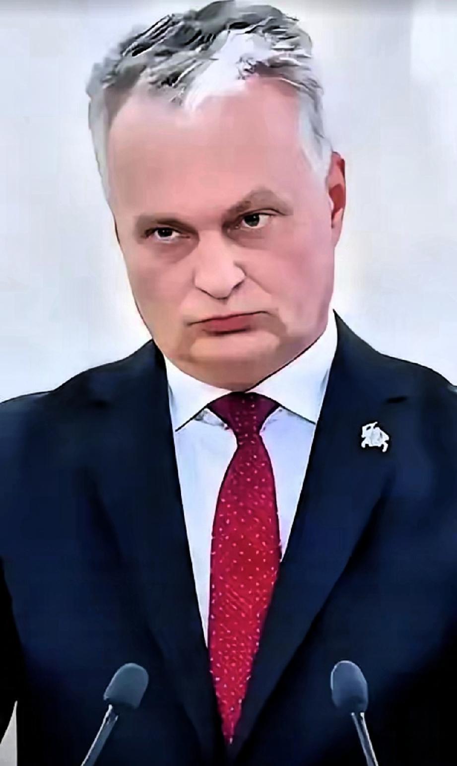 活久见！立陶宛总统瑙塞达为了推脱责任，2月12日他对着立陶宛国家广播电视台公开宣