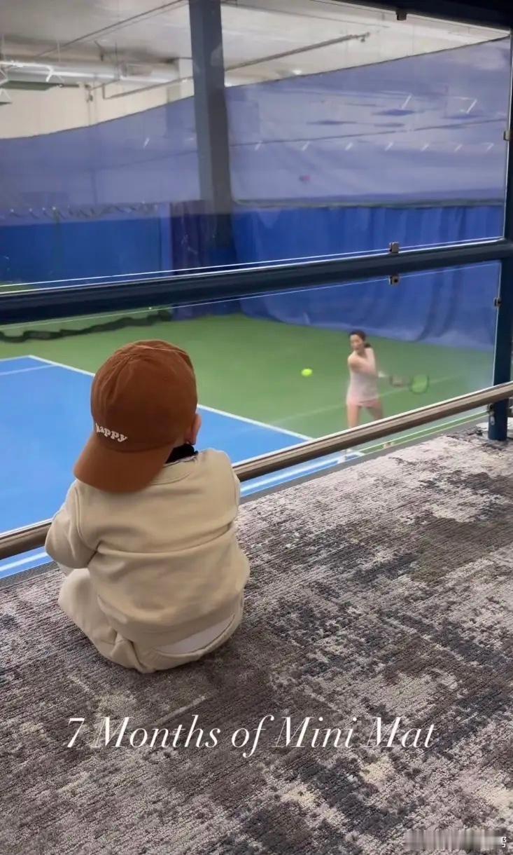 谢霆锋妹妹谢婷婷加拿大再夺网球冠军，小7岁男友场下支持，屡屡拿冠军！ 