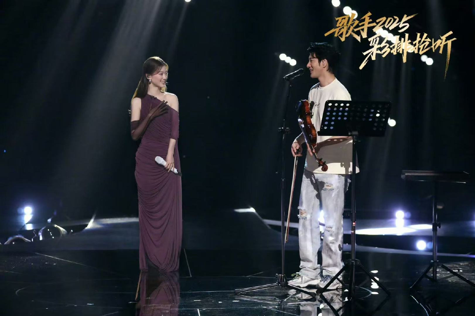 王力宏歌手拉小提琴王力宏拉小提琴 ​王力宏歌手拉小提琴 ​​​