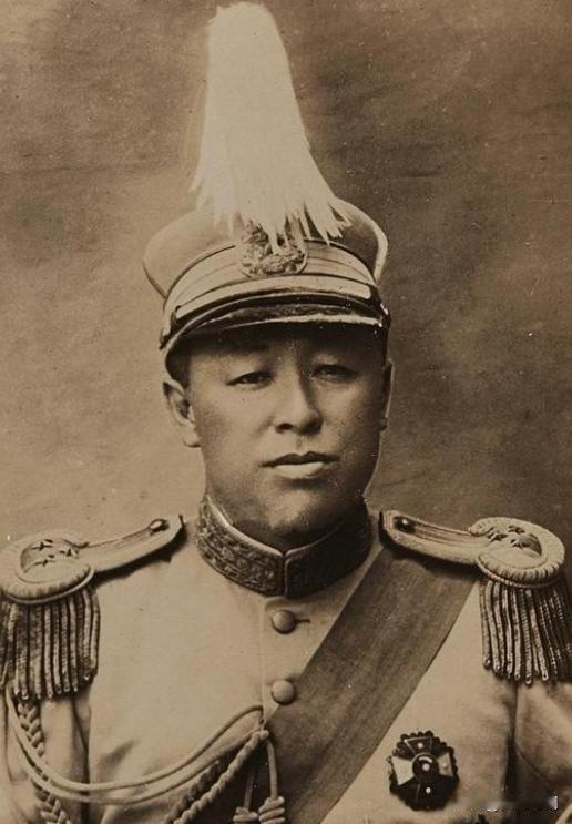 1948年锦州解放后，解放军抓住了正在处理财产的张作相，将其押到了军营里，等待上