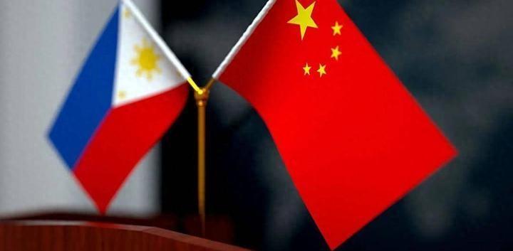 签署一份宣言，最露骨的往往不是文句，而是底部那一排排墨水痕迹所勾勒的“朋友圈”。