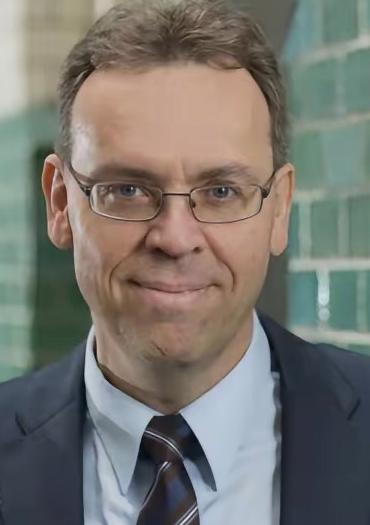 一名德国专家说：欧洲国家盲目跟随美国去招惹中俄。不仅失去了俄罗斯的廉价能源，还失