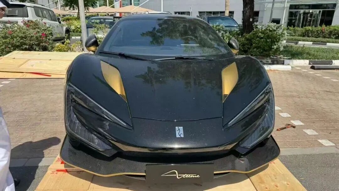 比亚迪比亚迪仰望 U9X 抵达迪拜开启交付 比亚迪仰望U9X在迪拜开启交付 