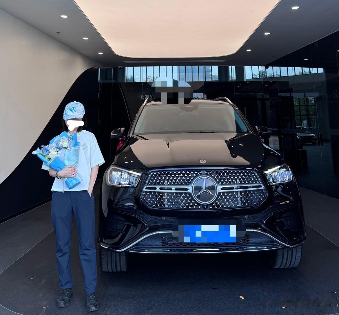 儿童节出差之余顺便提了个车。离开4S店不久后我疑似闯了个红灯…遇上高速封路改走国