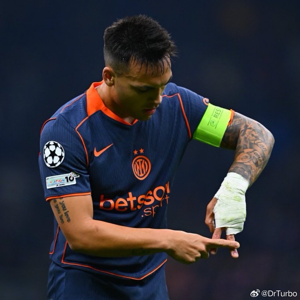 2025年的劳马：• 欧冠联赛进球12个• 意甲联赛进球9个• 世俱杯进球2个•